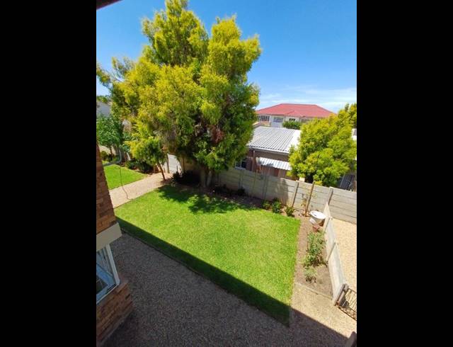 2 bed property to rent in LANGERUG